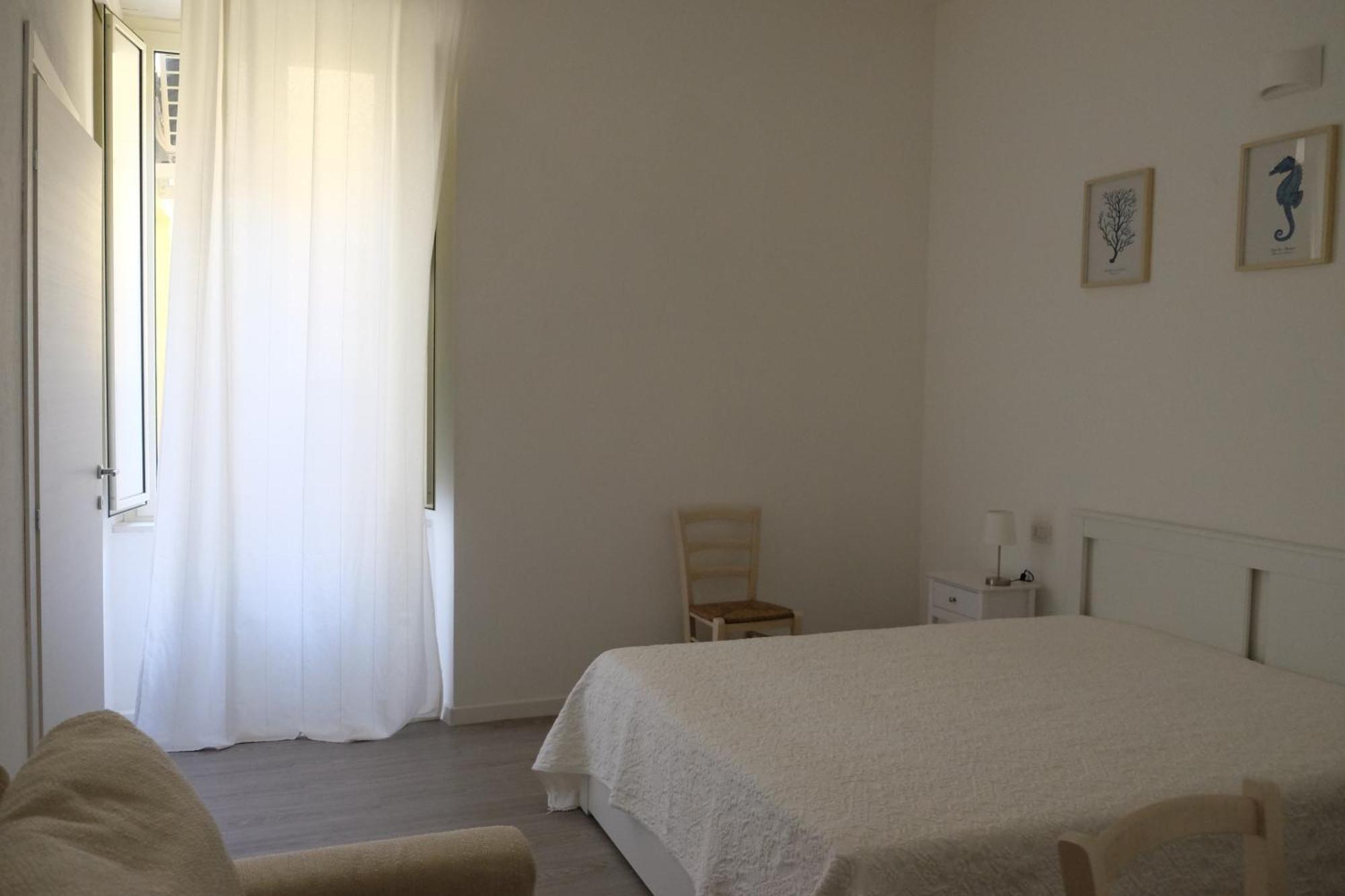Casa Marina Guesthouse Кальярі Номер фото
