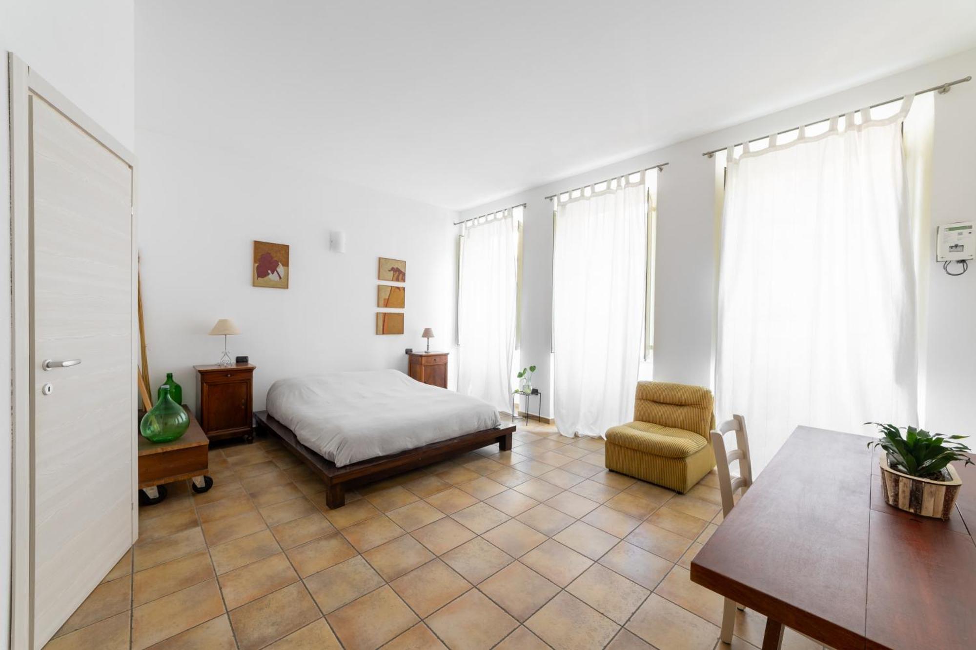 Casa Marina Guesthouse Кальярі Екстер'єр фото