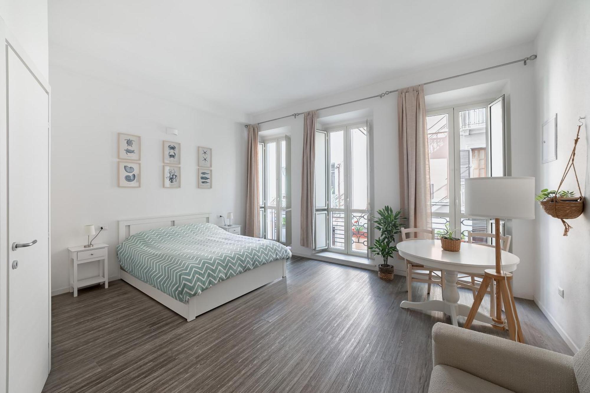 Casa Marina Guesthouse Кальярі Екстер'єр фото
