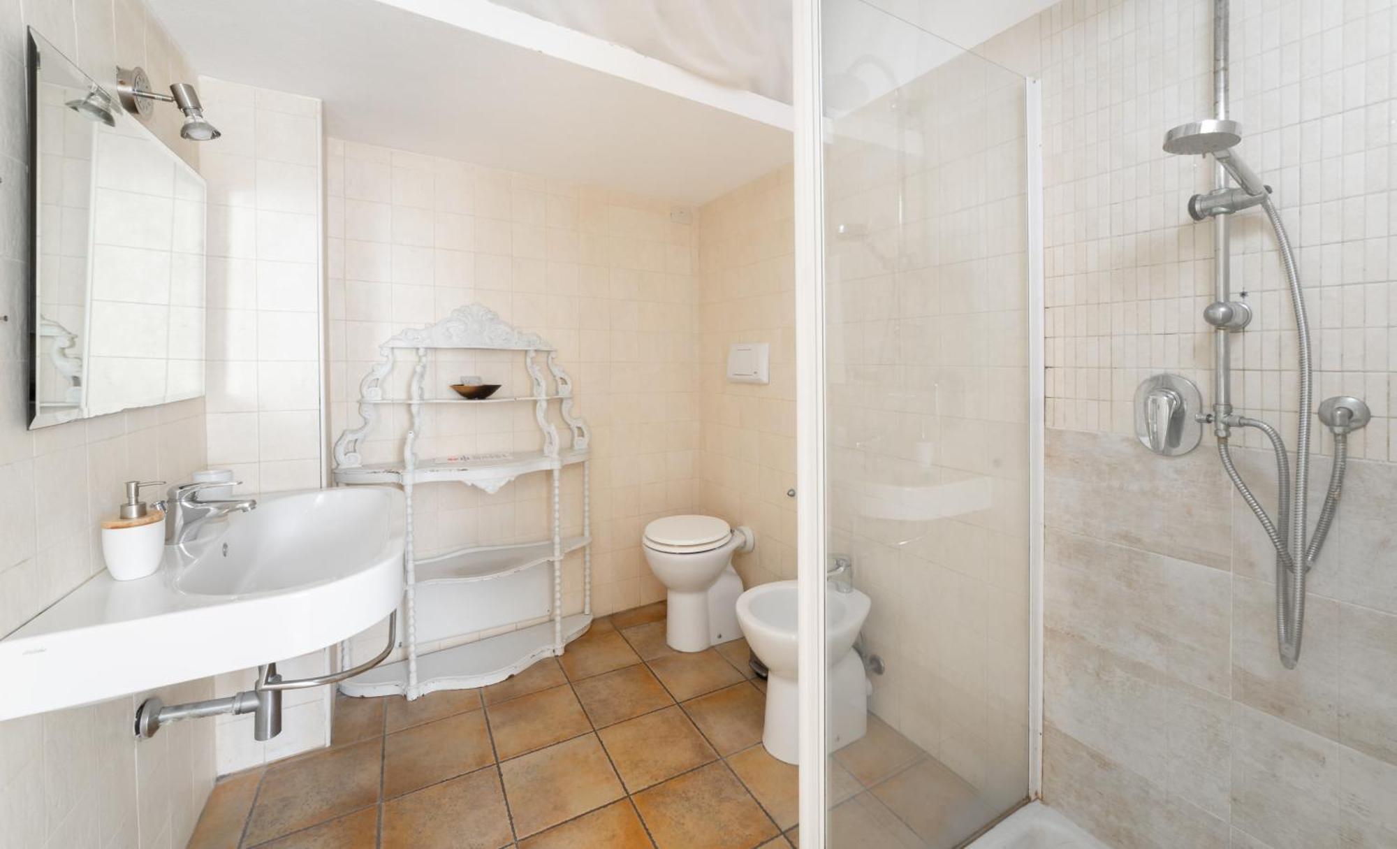 Casa Marina Guesthouse Кальярі Екстер'єр фото